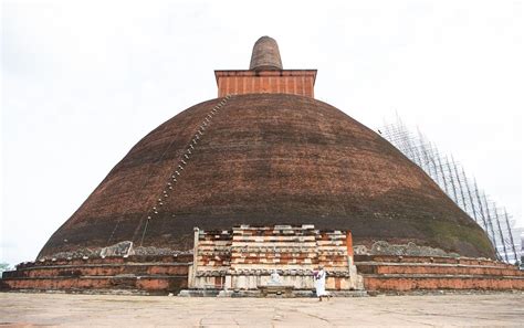 Abhayagiri monastery | Sri Lanka Wonders