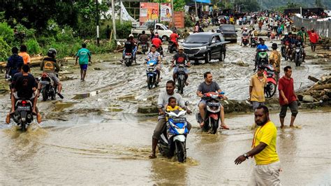 Indonesien Mindestens Tote Bei Sturzflut In Provinz Papua Der Spiegel