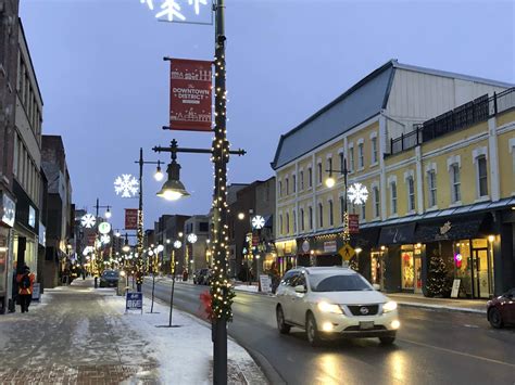 6 Ways to Enjoy the Holiday Season Safely in Belleville - Discover