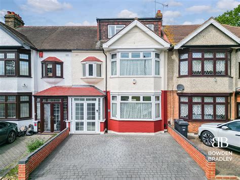 5 Bed Terraced House For Sale In Wanstead Lane Ilford Ig1 Ref