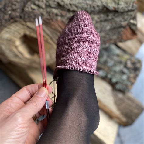 Je Tricote Des Chaussettes Maintenant Accrochez Vos Aiguilles