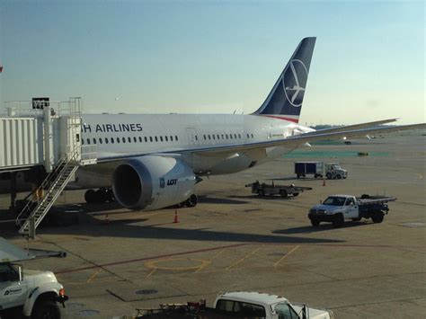 Review Lot 787 Business Class Chicago To Warsaw Live And Lets Fly