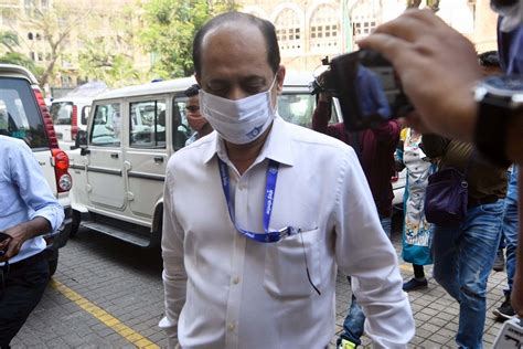 Suv Case Mumbai Special Court Extends Vazes Nia Custody Till April 7