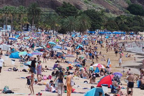 Reabiertas Las Playas De Santa Cruz Por Alta Afluencia