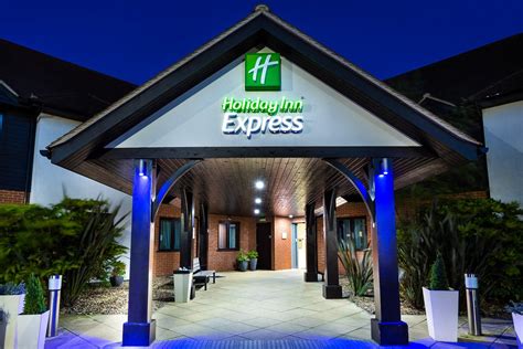 HOLIDAY INN EXPRESS COLCHESTER - Updated 2022 Prices & Hotel Reviews ...