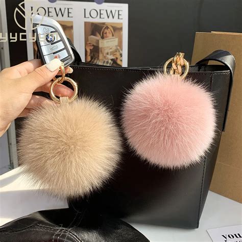 2024 Fluffy Real Fox Fur Ball Poms Keychain For Women Luxury Pompom