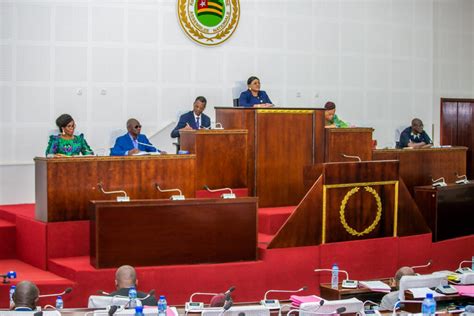 Le Togo R Vise Sa Constitution Et Passe Au R Gime Parlementaire Site