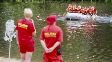 Zeltlager Der Jugendfeuerwehr In Weyhe Bootswettbewerb Mit Dlrg