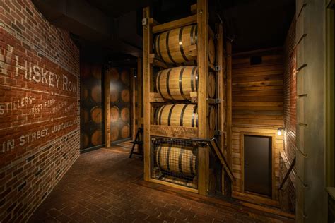 Evan Williams Bourbon Experience Solid Light