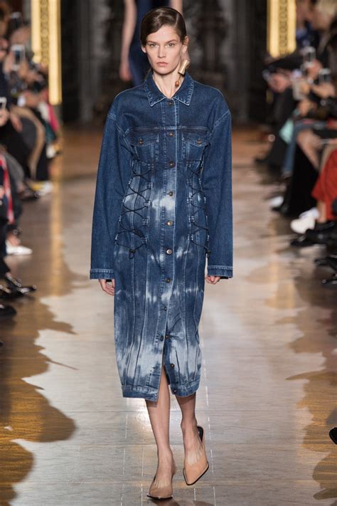 The Best Denim Looks On The Fall Runways Runway Fashion Couture