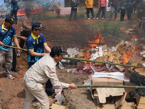 Bea Cukai Bandarlampung Musnahkan 29 Juta Batang Rokok Senilai Rp36 Miliar