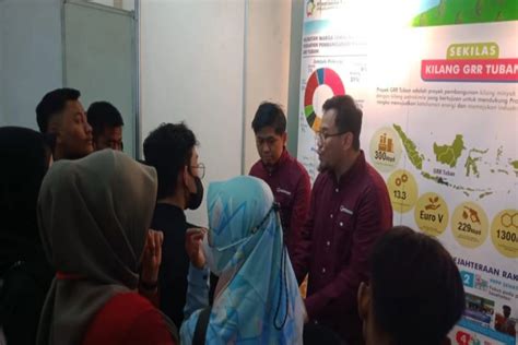 Stand Pameran Bursa Kerja PT Pertamina GRR Tuban Diserbu Pelamar Kerja