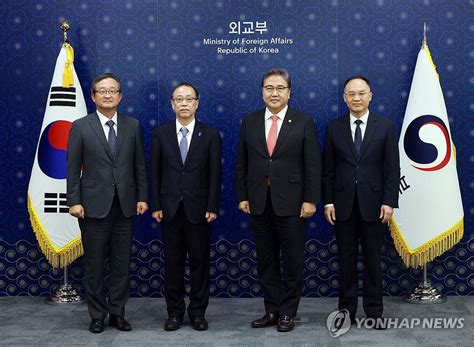 박진 한중일 차관보 만나 연내 3국 정상회의 위해 협력해달라 연합뉴스