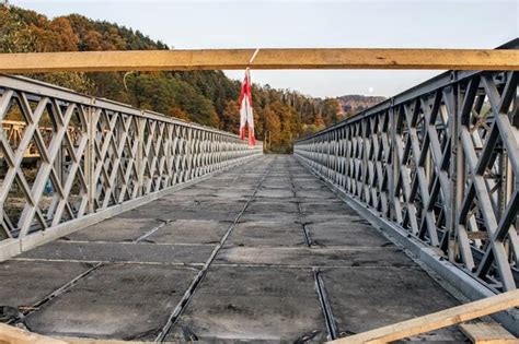 Za kilka dni pojedziemy mostem na rzece Kamienicy Na miejscu trwają