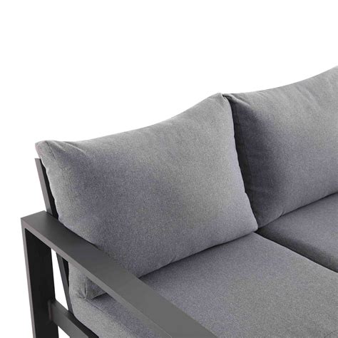 Passengers debate the rising cost of a train to albany 33