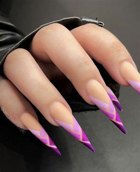 Pin By Svede Anita On Negler Purple Nails Stiletto Nails Gel Nails