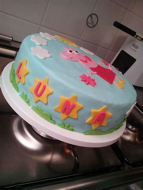 Recette de Gâteau d anniversaire Peppa Pig par Alison C