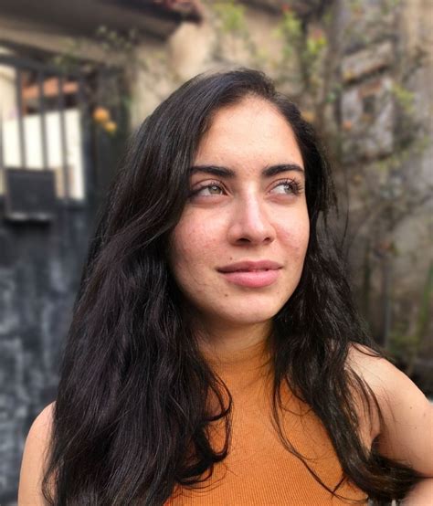 Bruna Oliveira – Medium