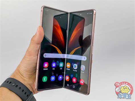 螢幕更無際、結構更強化 Samsung Galaxy Z Fold 2 開箱試玩 開箱、評價、規格 手機品牌新聞 Eprice 比價王