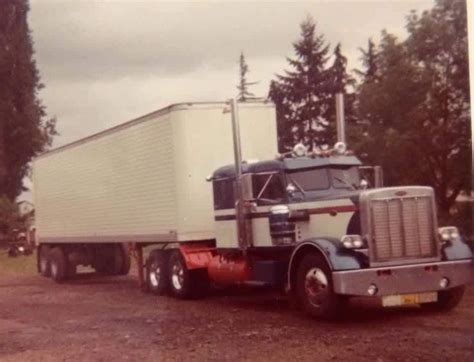 Pin By Shane Durkin On Old Peterbilt Peterbilt Trucks Peterbilt 359