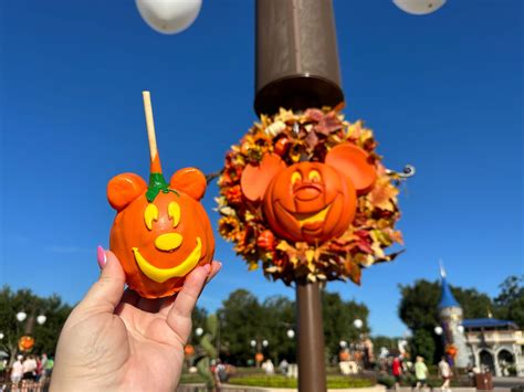 First Look Mickey Mouse Pumpkin Caramel Apple