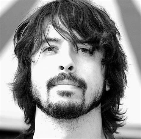 Dave Grohl The Musician Biography Facts And Quotes