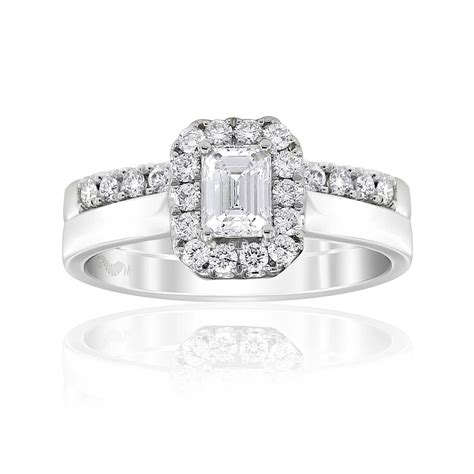 Aura 0 30ct Emerald Cut Gvs2 Diamond Engagement Ring Gerard Mccabe