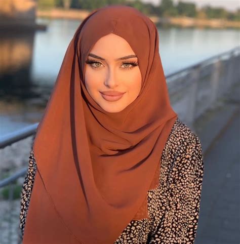 Beautiful Muslim Women Beautiful Hijab Hijab Mode Simple Hijab