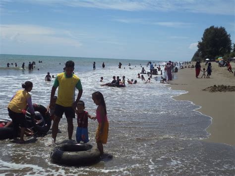 Pantai Ujong Blang Dan Kuala Raja Bireuen Dipadati Pengunjung Kabar