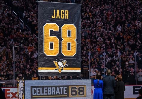 Penguins Raise Jaromir Jagrs No 68 To Rafters 3rd Jersey In