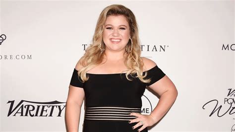 Kelly Clarkson Net Worth: How Much the Talk Show Host Makes