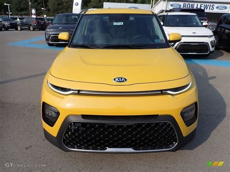 2020 Solar Yellow Kia Soul Ex 139646482 Photo 4 Car