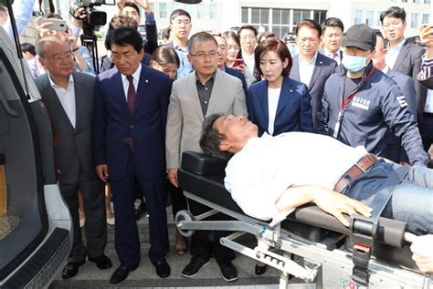 한국당 이학재 조국 사퇴 단식 16일째에 병원 이송 네이트 뉴스