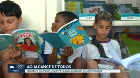 V Deo Biblioteca Sobre Rodas Leva Livros Para Crian As De Comunidades