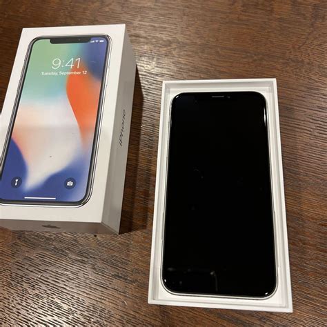 Iphone X Silver 64 Gb Simフリー メルカリ