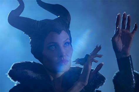 Neue Bilder zur Dornröschen Neuauflage Maleficent dunkle Fee