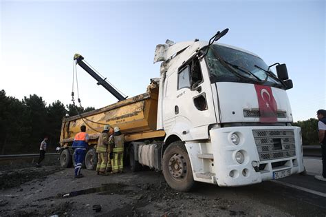 İstanbul Havalimanı yolunda trafik kazası Son Dakika Flaş Haberler