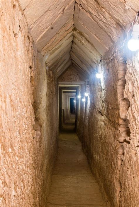 "Geometric miracle": Archaeologists discover vast tunnel beneath Egyptian temple - CBS News