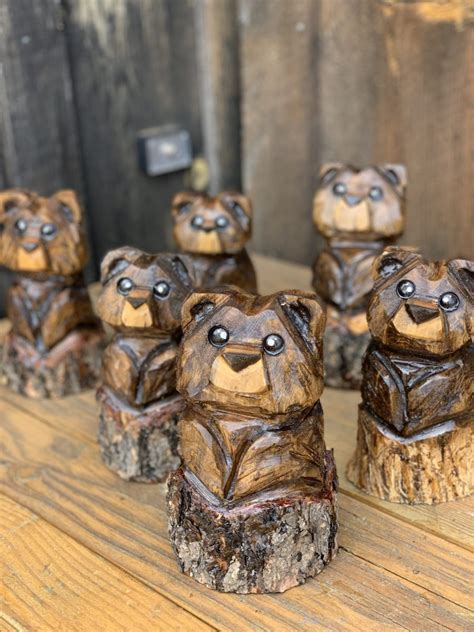 Tiny Bear Chainsaw Carvings By Kyra Waits The Wood Carvers