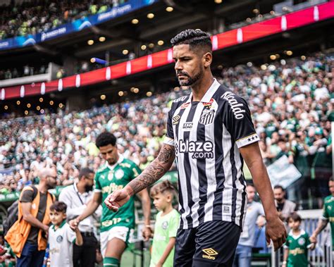 Santos Recusa Forma De Pagamento De Botafogo Por Joaquim