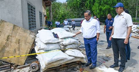 Laksana Penilaian Impak Alam Sekitar Di Kawasan Lombong Haram Nadir