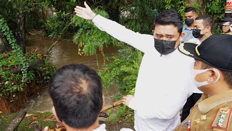 Sungai Deli Meluap Ratusan Rumah Di Medan Terendam Banjir Meter