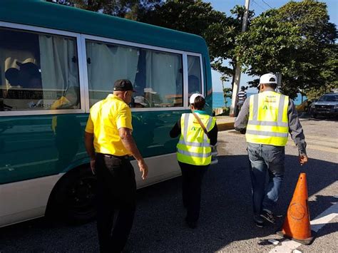 Amet Pide Conductores Respetar L Mites De Velocidad Rd Intensifica