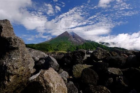 Explore the Active Volcano: Key Facts about Mount Marapi - Nativeplanet