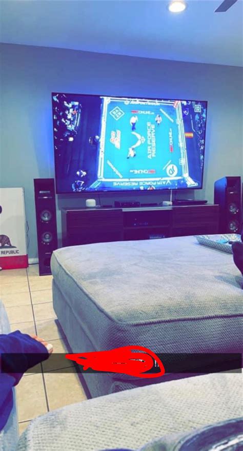 My Moms Sexy Ass Feet Scrolller