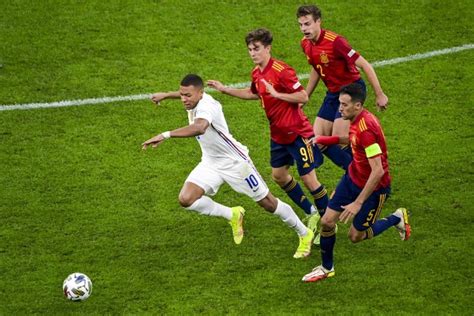 Wielka kontrowersja w finale Ligi Narodów Mbappe strzelił ze spalonego