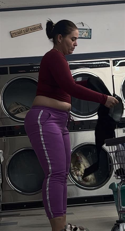Thick Latina Milf At Laundry Mat Spandex Leggings Yoga Pants Forum