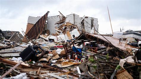 4 Dead 35 Injured In Greenfield Iowa As Dozens Of Tornadoes Impact 6 States Good Morning