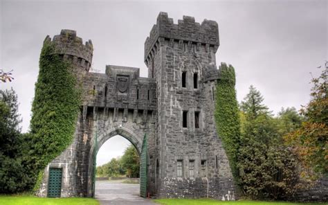 Ashford Castle entrance HD desktop wallpaper : Widescreen : High Definition : Fullscreen