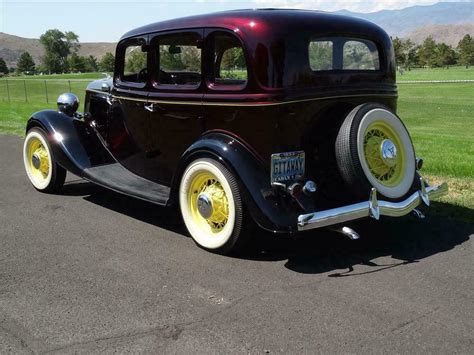 1933 Ford Model 40 Custom 4 Door Sedan Rear 34 154809